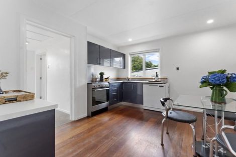 Photo of property in 33 Weymouth Street, New Plymouth, 4310