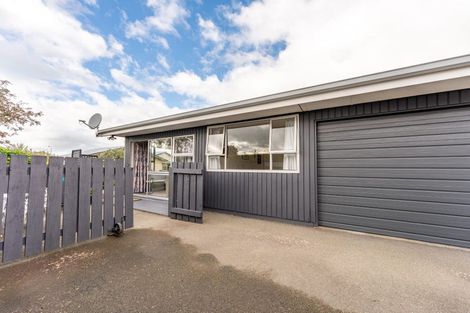 Photo of property in 2/21 Oxford Street, West End, Timaru, 7910
