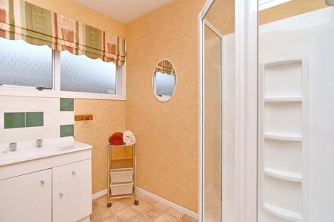 Photo of property in 1 Larkhill Place, Russley, Christchurch, 8042
