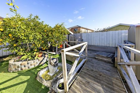 Photo of property in 2/21 Gloucester Road, Manurewa, Auckland, 2102