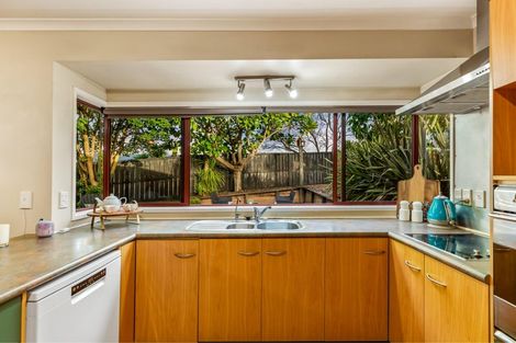 Photo of property in 9 Queen Natalie Place, Massey, Auckland, 0614