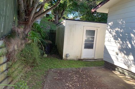 Photo of property in 35 Tiromoana Road, Raumati South, Paraparaumu, 5032