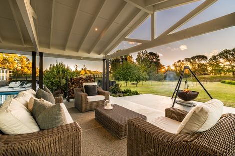 Photo of property in 10 Charlton Road, Te Awanga, 4102