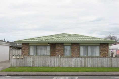 Photo of property in 2/219 Mangorei Road, Merrilands, New Plymouth, 4312