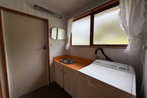 Photo of property in 112 Waikawa Curio Bay Road, Waikawa, Tokanui, 9884