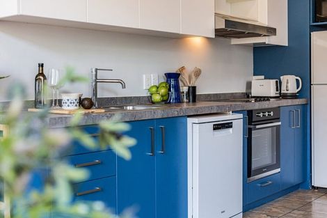 Photo of property in 2/27 Drummond Street, Mount Cook, Wellington, 6021