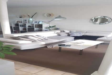 Photo of property in Tuscany Towers, 20/1 Ambrico Place, New Lynn, Auckland, 0600