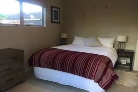 Photo of property in 4a/3 Corrella Road, Belmont, Auckland, 0622