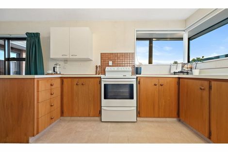 Photo of property in 5 Elsom Lane, Avonhead, Christchurch, 8042