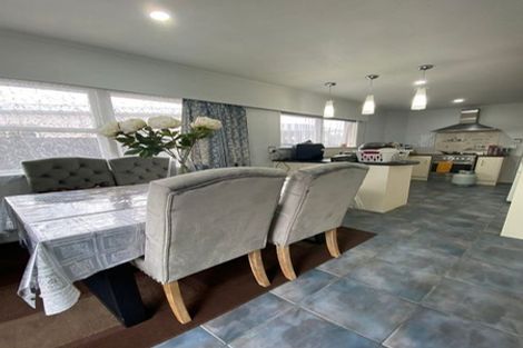 Photo of property in 430 Great South Road, Opaheke, Papakura, 2113