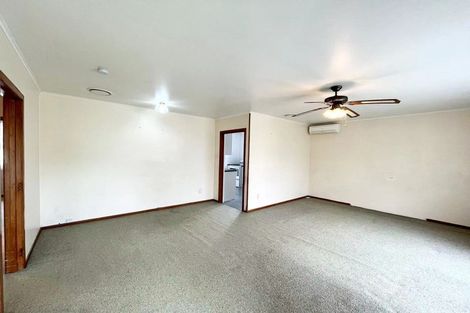 Photo of property in 2 Mirabell Place, Golflands, Auckland, 2013