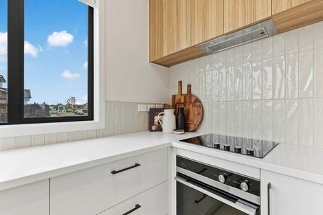 Photo of property in 5a Uatoto Road, Clarks Beach, 2122