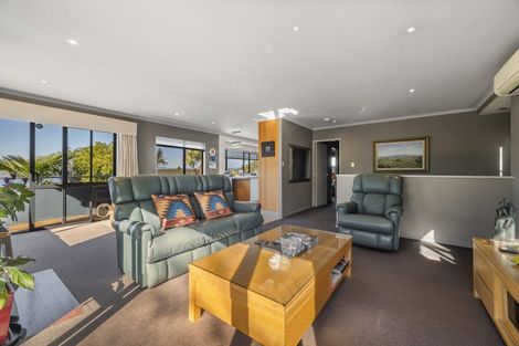 Photo of property in 8 Brunette Drive, Acacia Bay, Taupo, 3330
