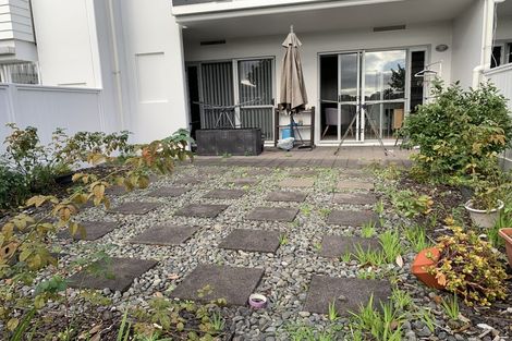 Photo of property in 3c/60 Masons Road, Oteha, Auckland, 0632