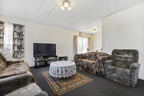 Photo of property in 76 Hindmarsh Street, Henderson, Auckland, 0612