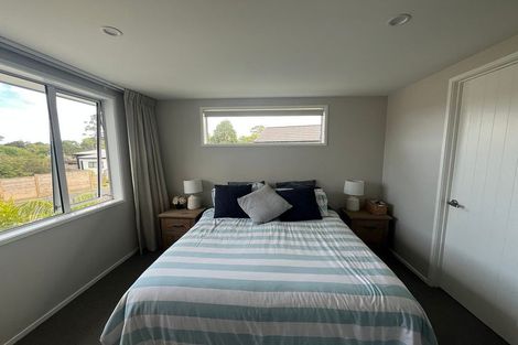 Photo of property in 13 Odlin Lane, Red Beach, 0932