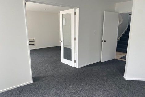 Photo of property in 32 Oakford Close, Riccarton, Christchurch, 8011