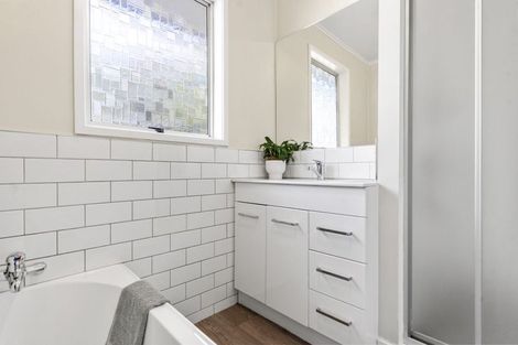 Photo of property in 14 Gerontius Glade, Torbay, Auckland, 0630