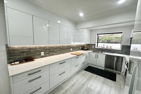 Photo of property in 18 Otira Grove, Kelson, Lower Hutt, 5010