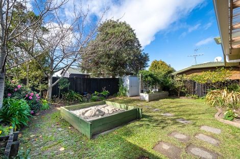 Photo of property in 11 Javelin Place, West Harbour, Auckland, 0618