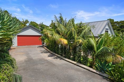 Photo of property in 11 Chapel Street, Russell, 0202