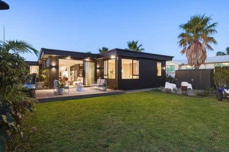 Photo of property in 33 Montia Close, Papamoa Beach, Papamoa, 3118