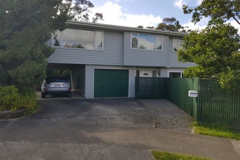 Photo of property in 139 Taylor Terrace, Tawa, Wellington, 5028