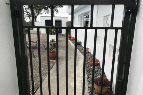 Photo of property in 171c Colwill Road, Massey, Auckland, 0614