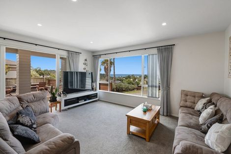 Photo of property in 8 Rakau Views, Orewa, 0931