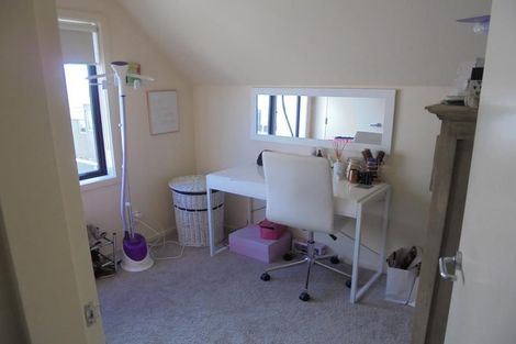 Photo of property in 2/240 The Terrace, Wellington Central, Wellington, 6011