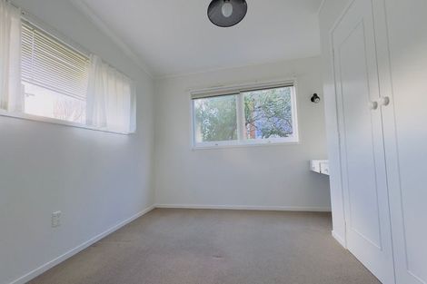 Photo of property in 247 Forrest Hill Road, Forrest Hill, Auckland, 0620