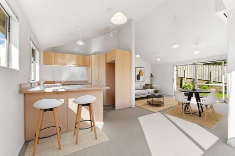 Photo of property in 2/372 Whangaparaoa Road, Stanmore Bay, Whangaparaoa, 0932