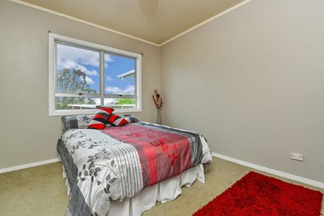 Photo of property in 15 Glencourt Place, Glenfield, Auckland, 0629