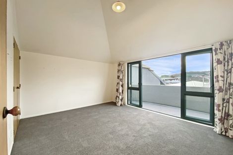 Photo of property in 7 Oak Grove, Mount Cook, Wellington, 6011