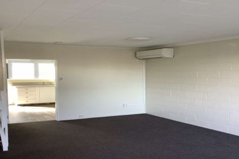 Photo of property in 2/86 Picton Avenue, Riccarton, Christchurch, 8011