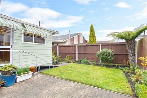 Photo of property in 1 Larkhill Place, Russley, Christchurch, 8042