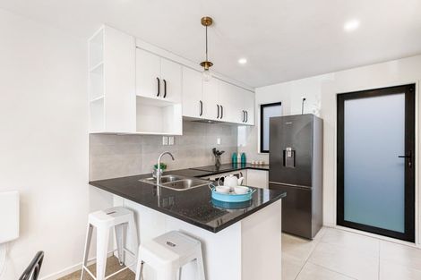 Photo of property in Rf202b, 9/18 Hewlett Road, Massey, Auckland, 0614