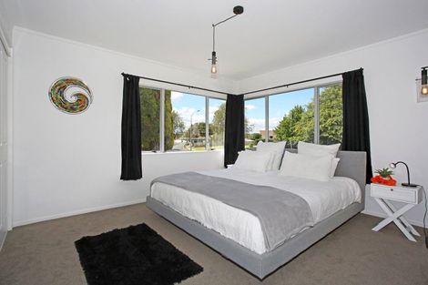 Photo of property in 125a Ennis Avenue, Pakuranga Heights, Auckland, 2010