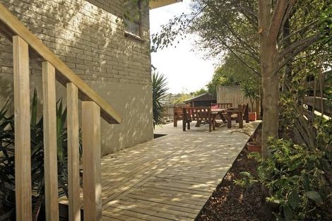 Photo of property in 76 Weatherly Road, Torbay, Auckland, 0630