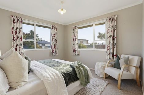 Photo of property in 5 Inverell Place, North New Brighton, Christchurch, 8083