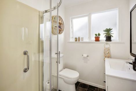 Photo of property in 139u7 Queens Drive, Lyall Bay, Wellington, 6022