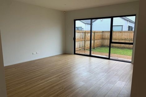 Photo of property in 11 Tetekura Street, Takanini, 2110