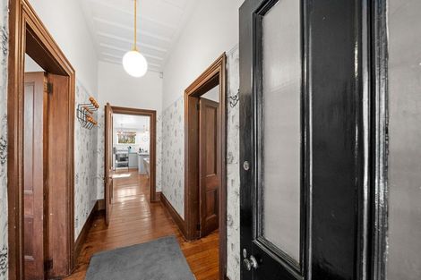 Photo of property in 102 Jellicoe Street, Martinborough, 5711