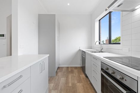 Photo of property in 500a Te Atatu Road, Te Atatu Peninsula, Auckland, 0610