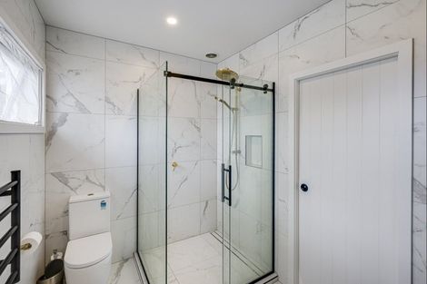 Photo of property in 210 Tudor Avenue, Mayfair, Hastings, 4122
