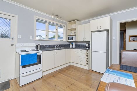 Photo of property in 8 Paisley Street, Awapuni, Palmerston North, 4412