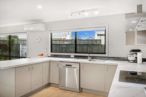 Photo of property in 34 Dahlstrom Grove, Kelvin Grove, Palmerston North, 4414