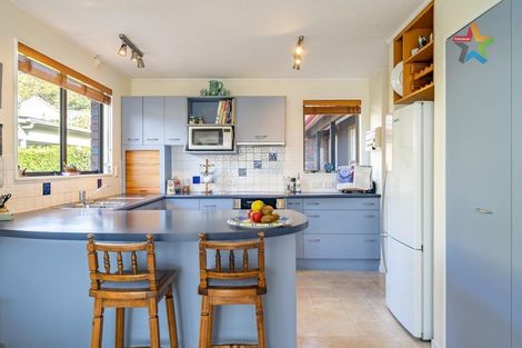 Photo of property in 22 Waddington Drive, Naenae, Lower Hutt, 5011