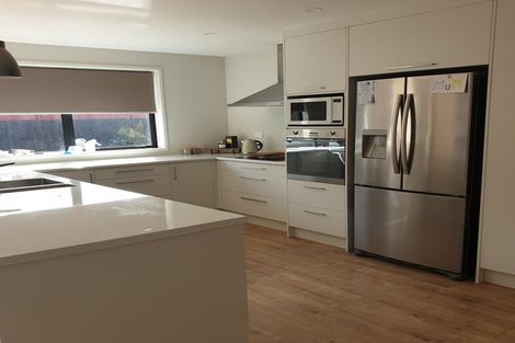 Photo of property in 14 Modello Lane, Waiuku, 2123