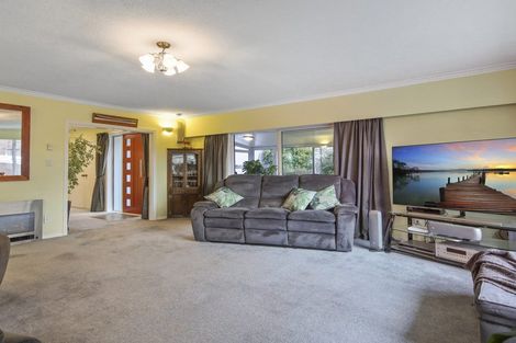 Photo of property in 17 Hillcrest Place, Avonhead, Christchurch, 8042